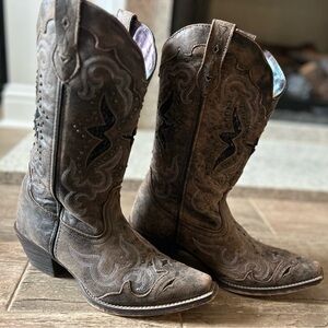 Laredo women cowboy boots. Great condition.
